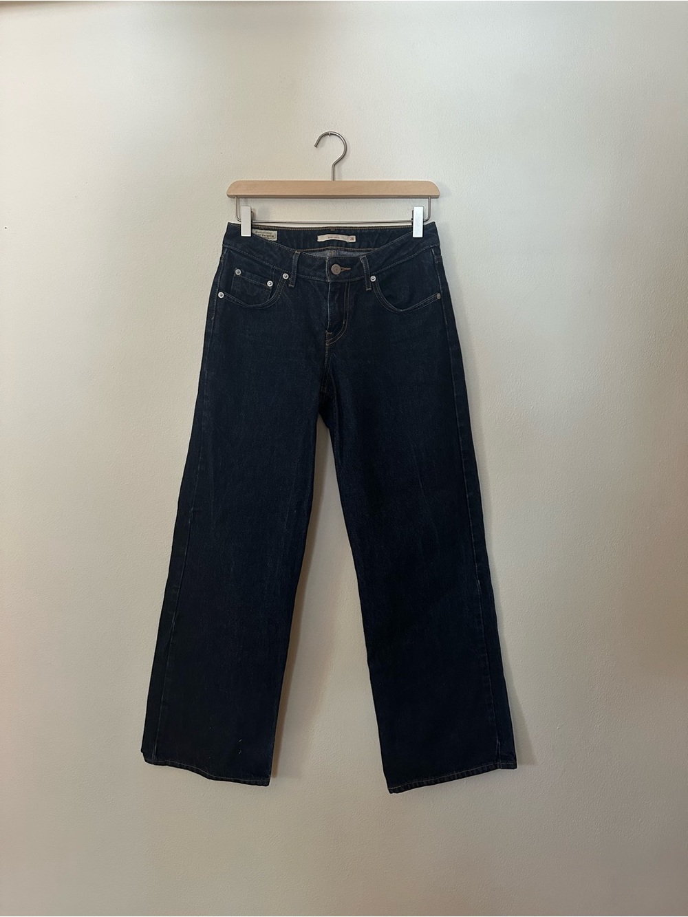 Levis Low Loose dark wash jeans